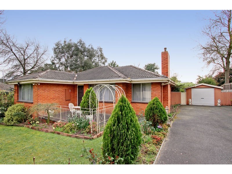 19 Belvedere Drive, Montrose VIC 3765