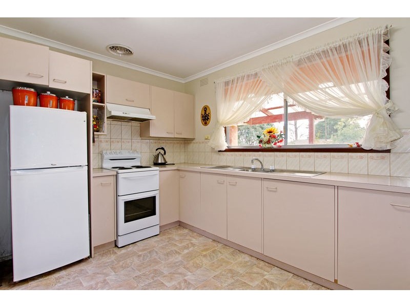 19 Belvedere Drive, Montrose VIC 3765