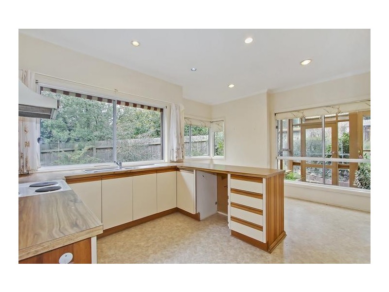 10 Swansea Road, Montrose VIC 3765