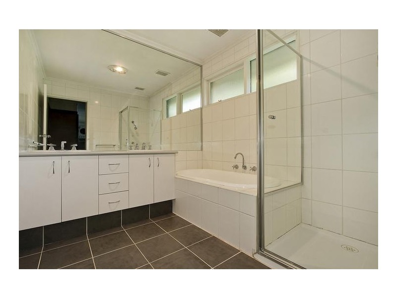 2 Hawkins Road, Montrose VIC 3765