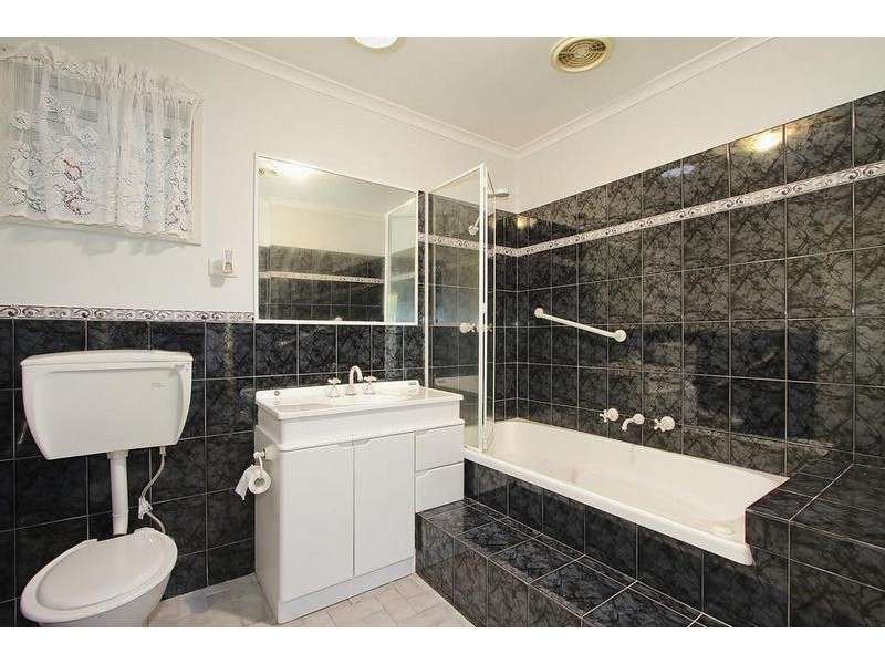 22 The Avenue, Montrose VIC 3765