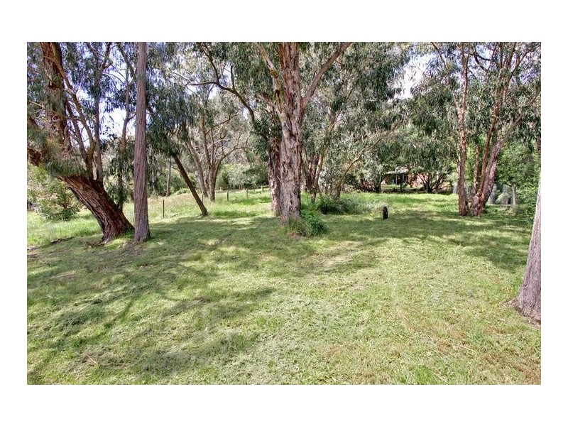 3 Rowe Street, Montrose VIC 3765