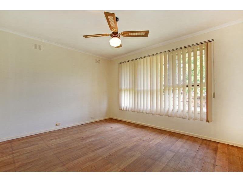161 Cambridge Road, Mooroolbark VIC 3138