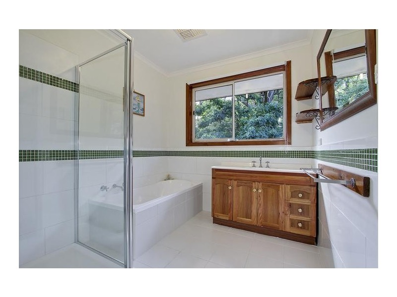 204 Sheffield Road, Montrose VIC 3765