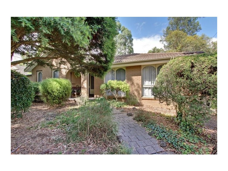 17 Allambanan Drive, Bayswater North VIC 3153