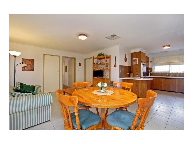 17 Allambanan Drive, Bayswater North VIC 3153