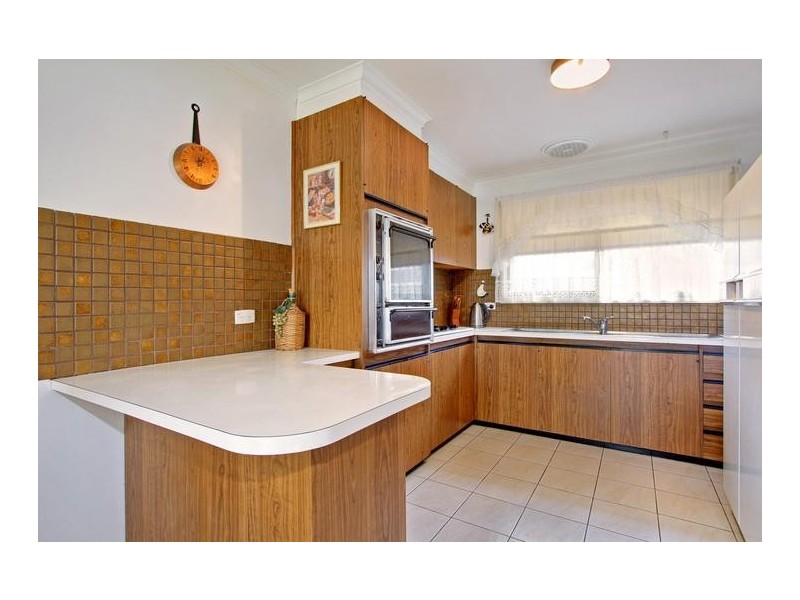 17 Allambanan Drive, Bayswater North VIC 3153