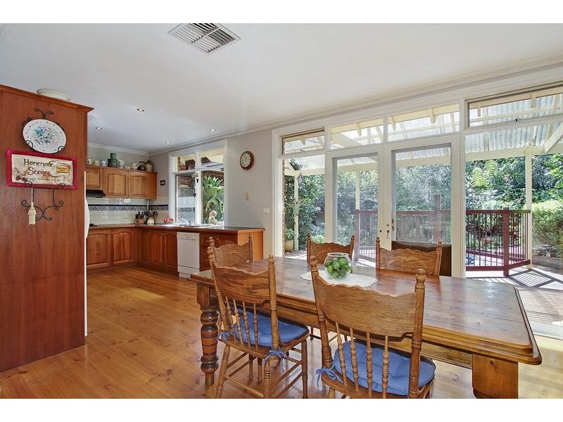 17 Rowe Street, Montrose VIC 3765