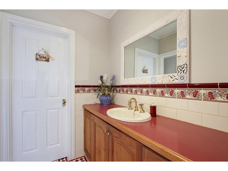 17 Rowe Street, Montrose VIC 3765