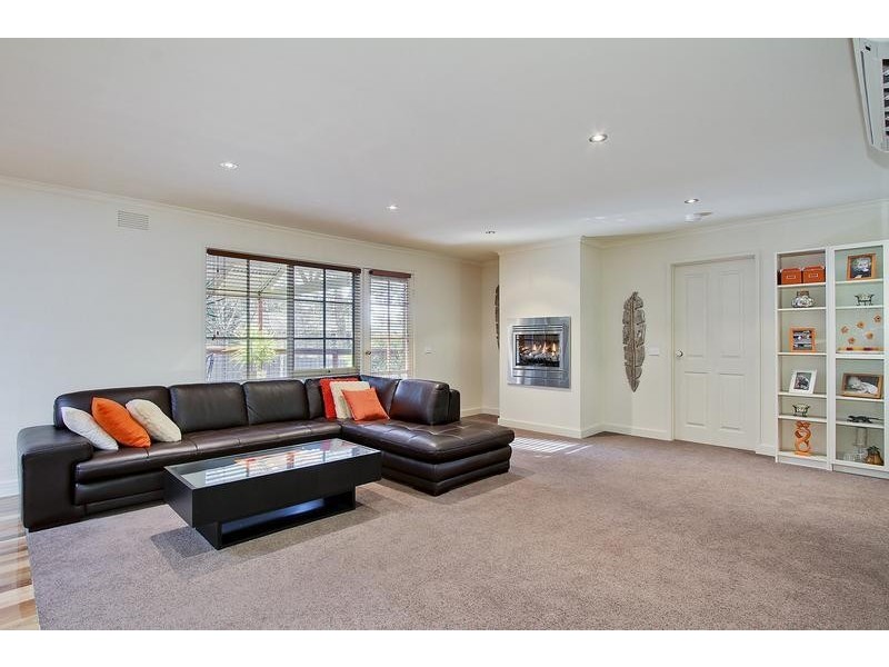 13 Boxtree Road, Montrose VIC 3765