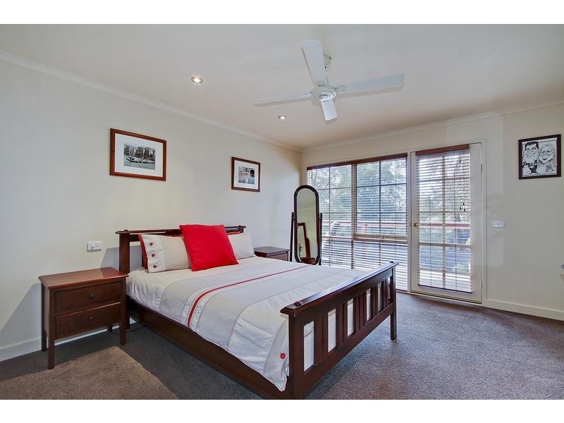 13 Boxtree Road, Montrose VIC 3765