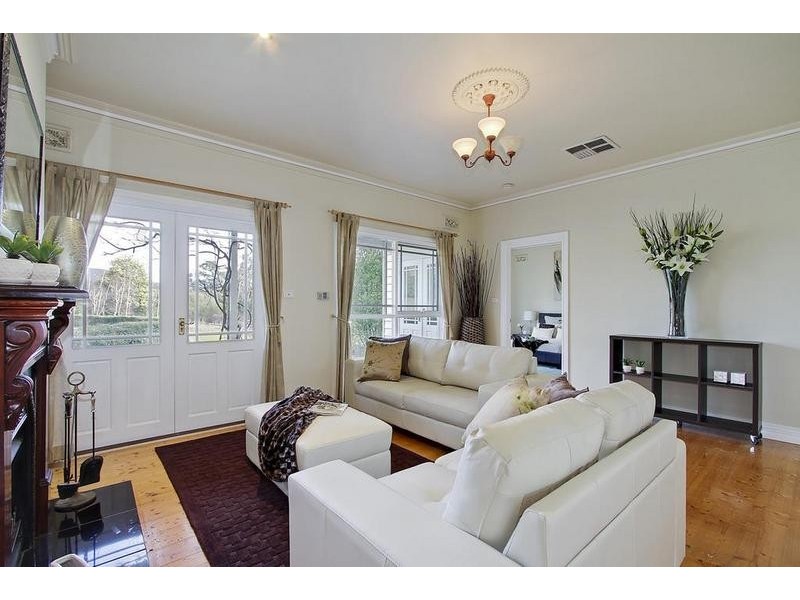 24 Glasgow Road, Kilsyth VIC 3137