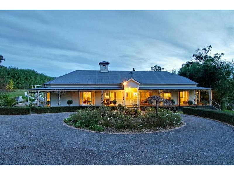 24 Glasgow Road, Kilsyth VIC 3137