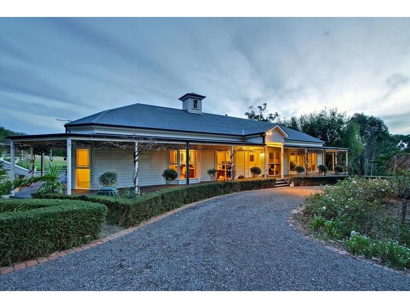 24 Glasgow Road, Kilsyth VIC 3137
