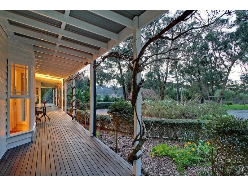 24 Glasgow Road, Kilsyth VIC 3137
