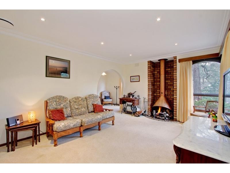 10 The Avenue, Montrose VIC 3765