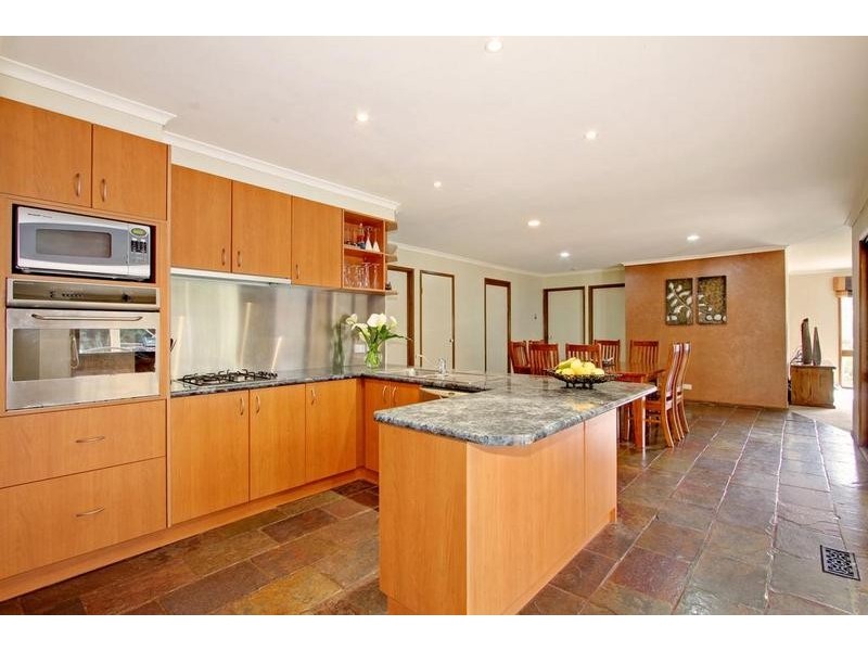 2 Fawkner Court, Mooroolbark VIC 3138