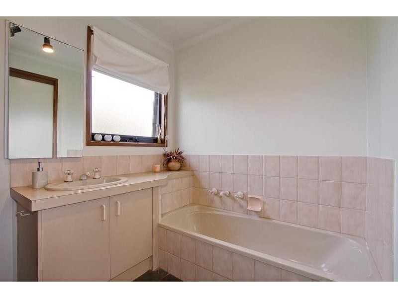 2 Fawkner Court, Mooroolbark VIC 3138