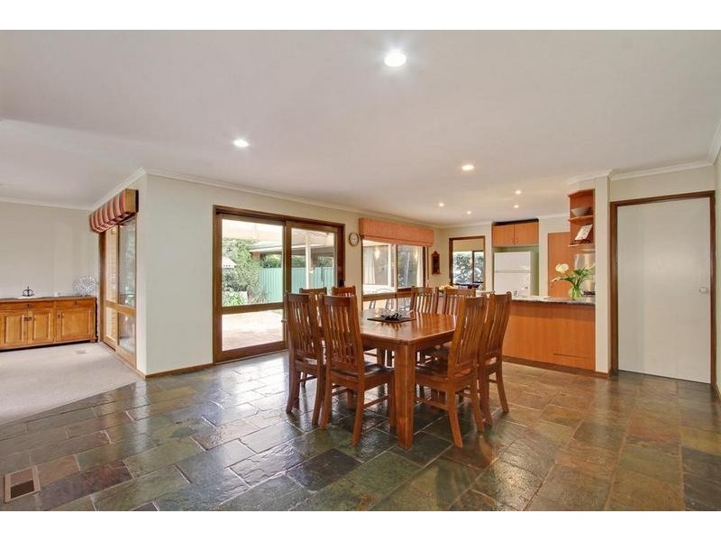 2 Fawkner Court, Mooroolbark VIC 3138