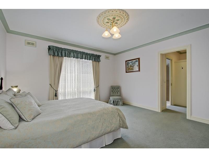 7 Mc Kerral Place, Croydon North VIC 3136