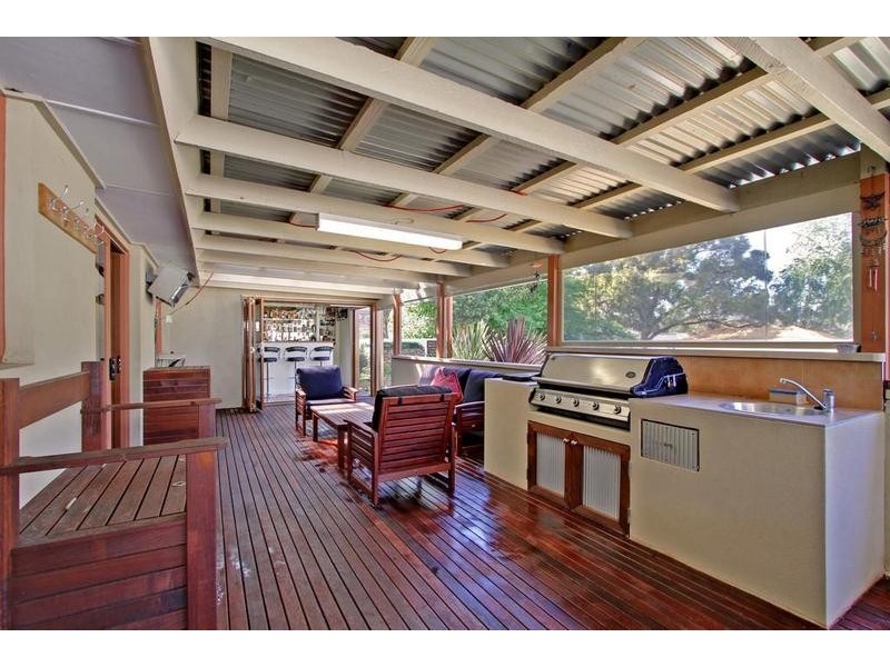 9 Landstrom Quadrant, Kilsyth VIC 3137