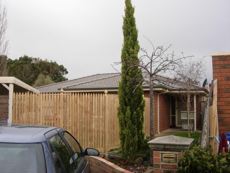 39 Grierson Drive, Kilsyth VIC 3137