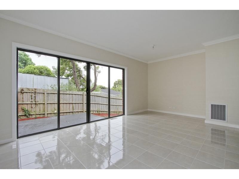2/41 Humber Road, Croydon North VIC 3136