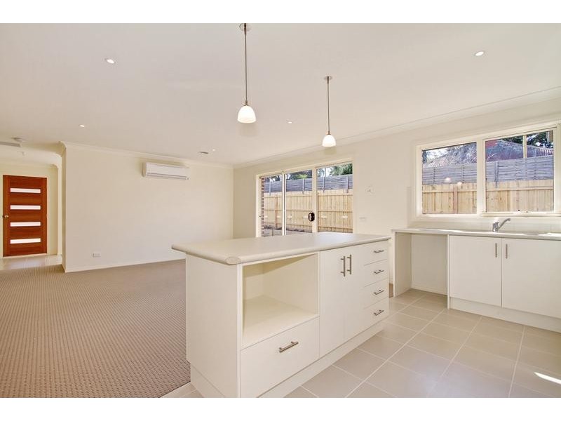 2/58 Croydon Road, Croydon VIC 3136