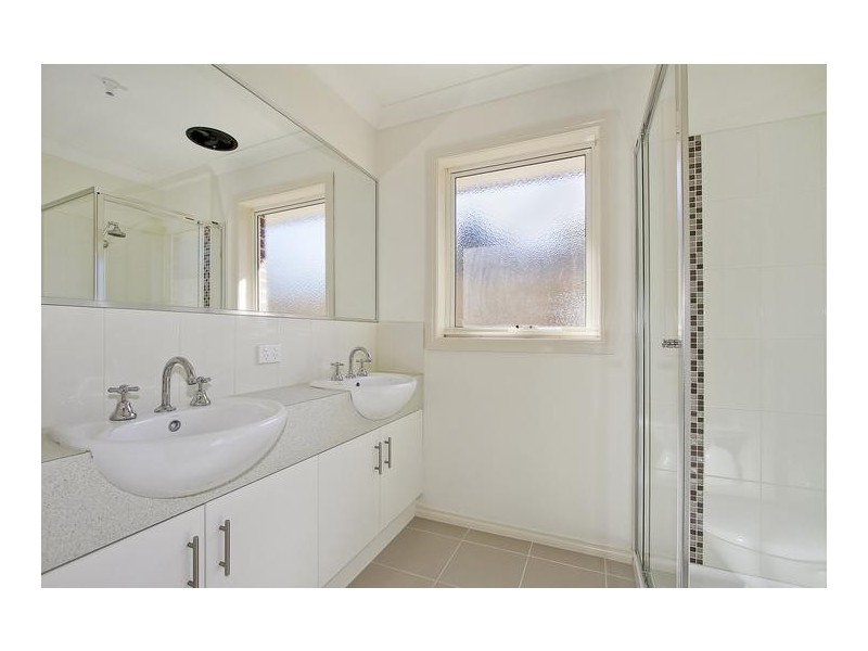 2/58 Croydon Road, Croydon VIC 3136