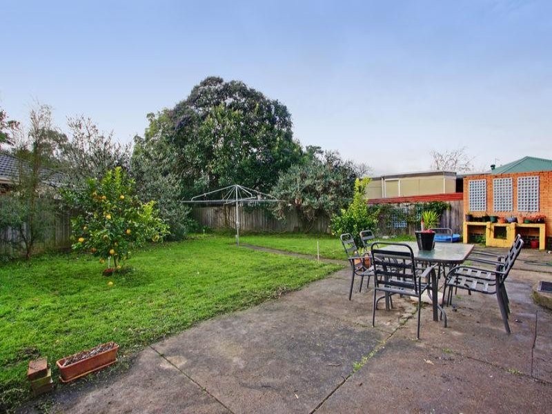 1 Timms Avenue, Croydon VIC 3136