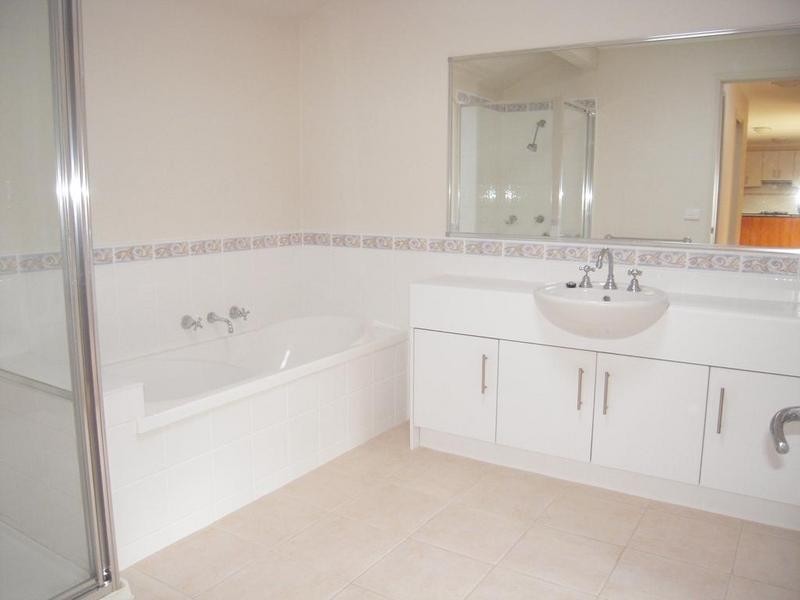 29/3 Highland Crescent, Mooroolbark VIC 3138