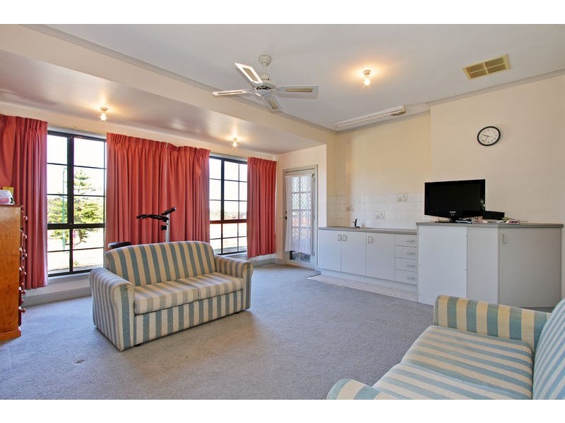 24 Neryl Court, Mooroolbark VIC 3138