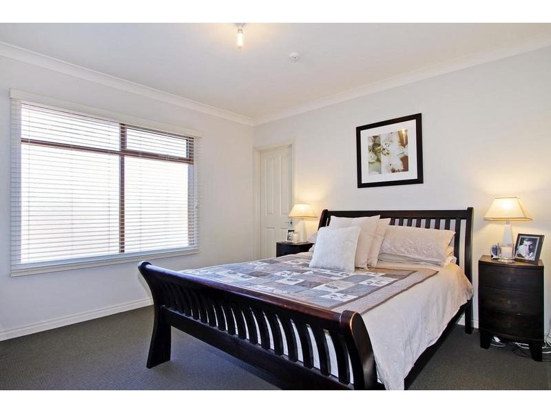 9/4 Springfield Avenue, Croydon VIC 3136