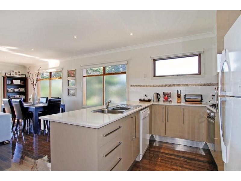 9/4 Springfield Avenue, Croydon VIC 3136