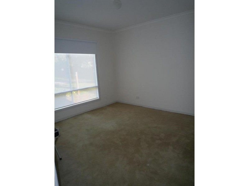 64 Glen Due Road, Kilsyth VIC 3137