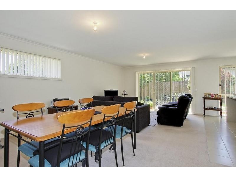 2 & 3/22 Niel Steet, Croydon VIC 3136