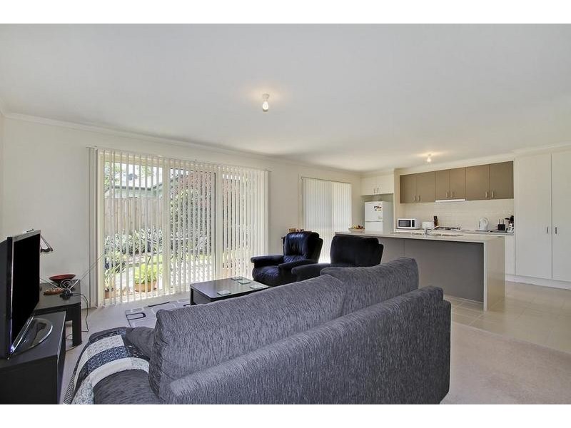 2 & 3/22 Niel Steet, Croydon VIC 3136