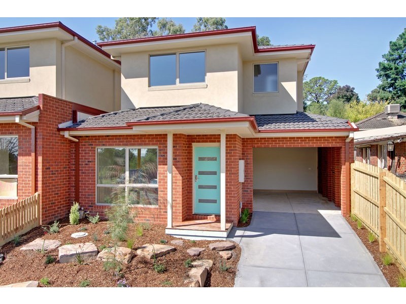 2/B Zina Grove, Mooroolbark VIC 3138