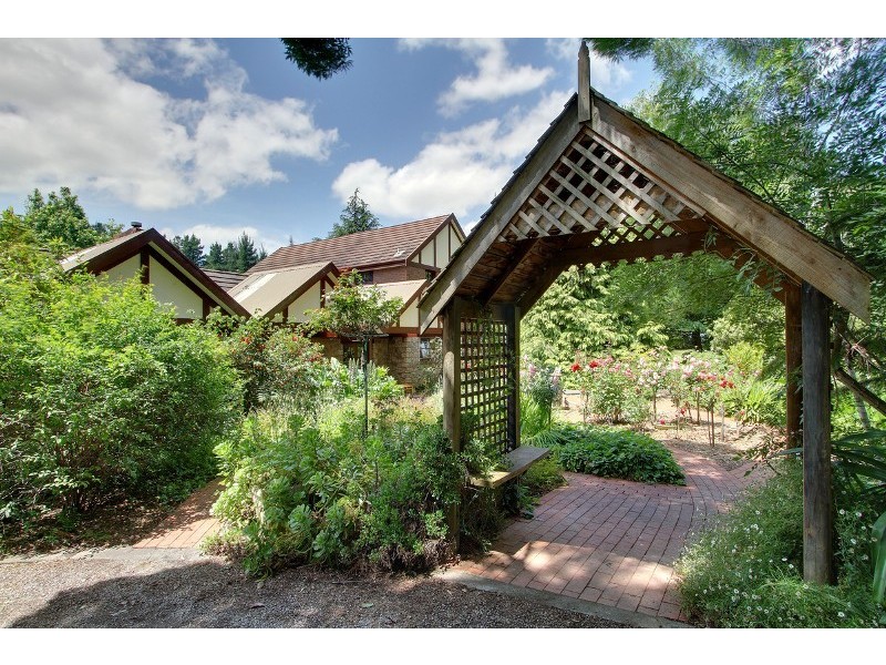 7 Old Baker Road, Wandin East VIC 3139