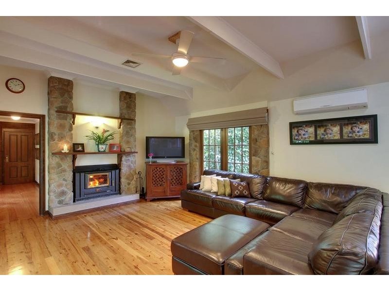 7 Old Baker Road, Wandin East VIC 3139