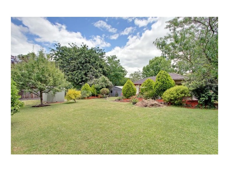 35 Woodland Avenue, Croydon VIC 3136