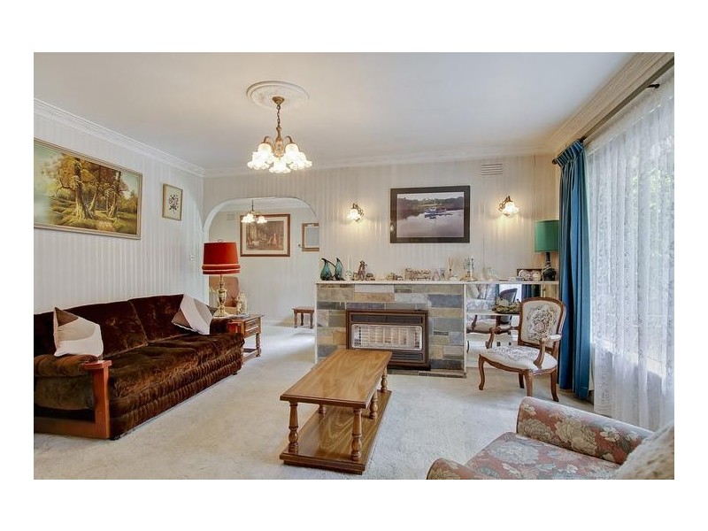 35 Woodland Avenue, Croydon VIC 3136