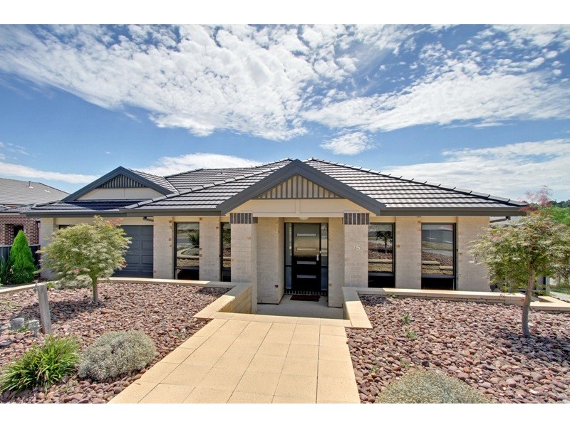 75 Larbert Road, Mooroolbark VIC 3138