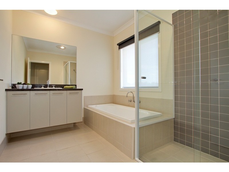 75 Larbert Road, Mooroolbark VIC 3138