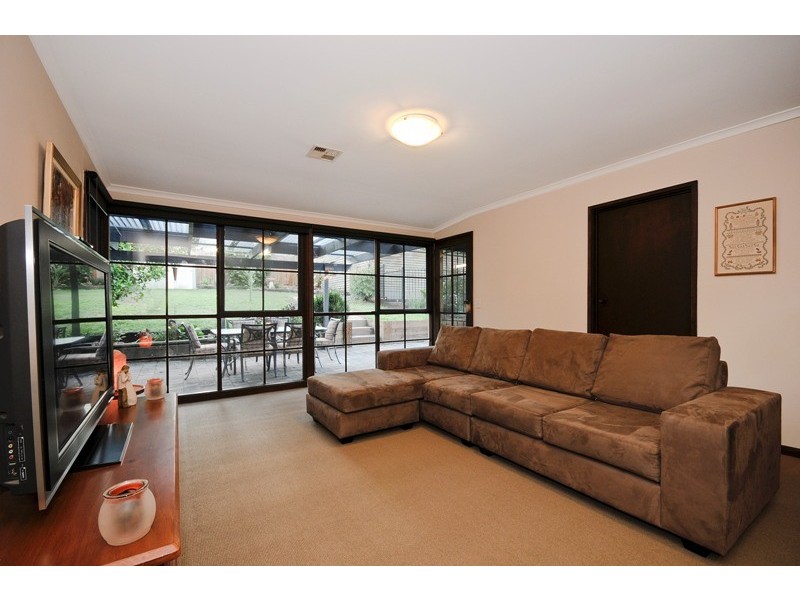 47 Oak Tree Road, Croydon North VIC 3136