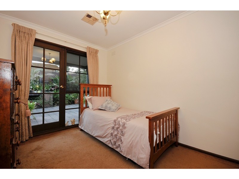 47 Oak Tree Road, Croydon North VIC 3136