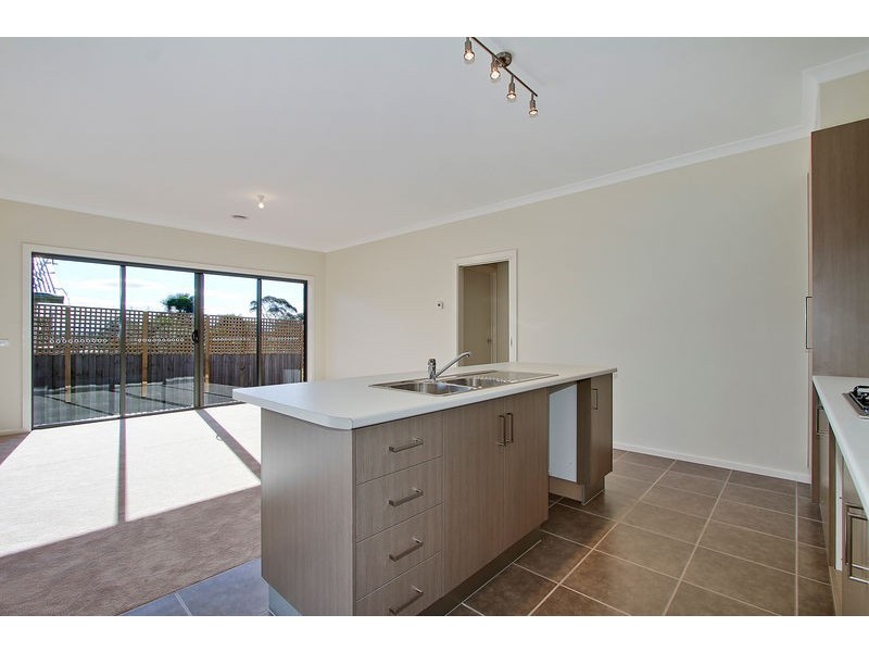 2/7 Crestway, Lilydale VIC 3140