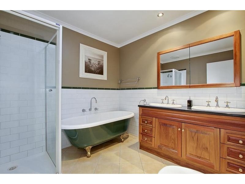 Ringwood East VIC 3135