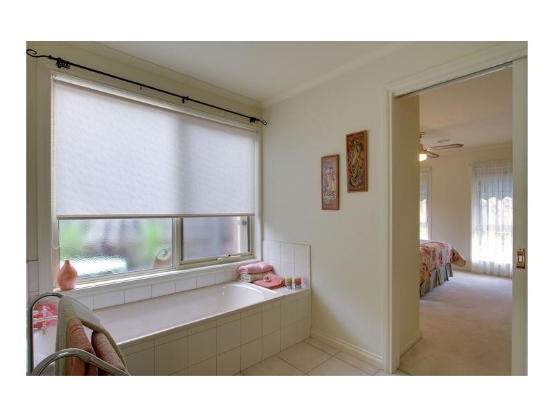 4/30 Jackson Street, Croydon VIC 3136