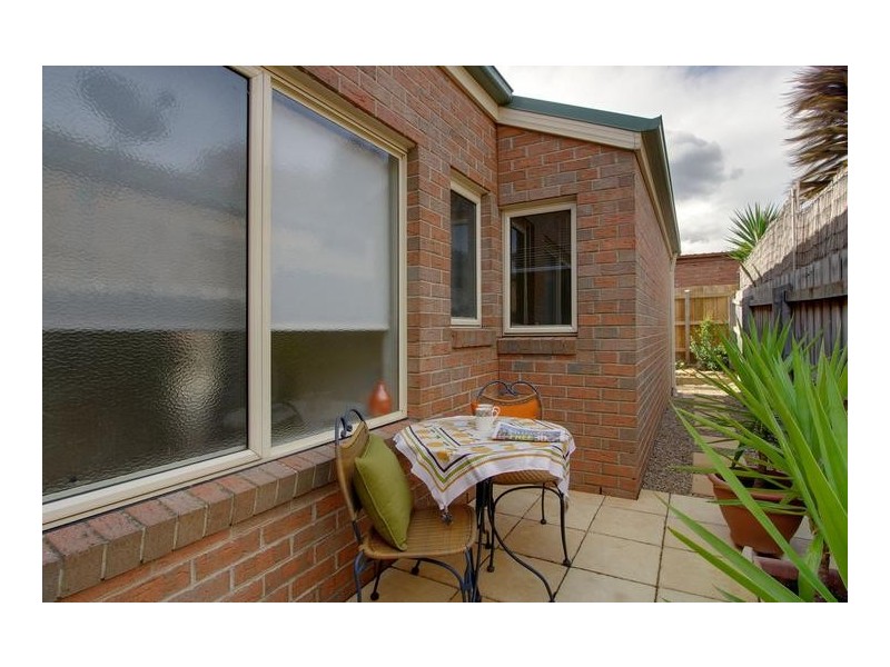 4/30 Jackson Street, Croydon VIC 3136